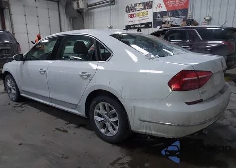 2016 Volkswagen Passat 1.8T S из США, поврежденный, VIN 1VWAT7A36GC002905